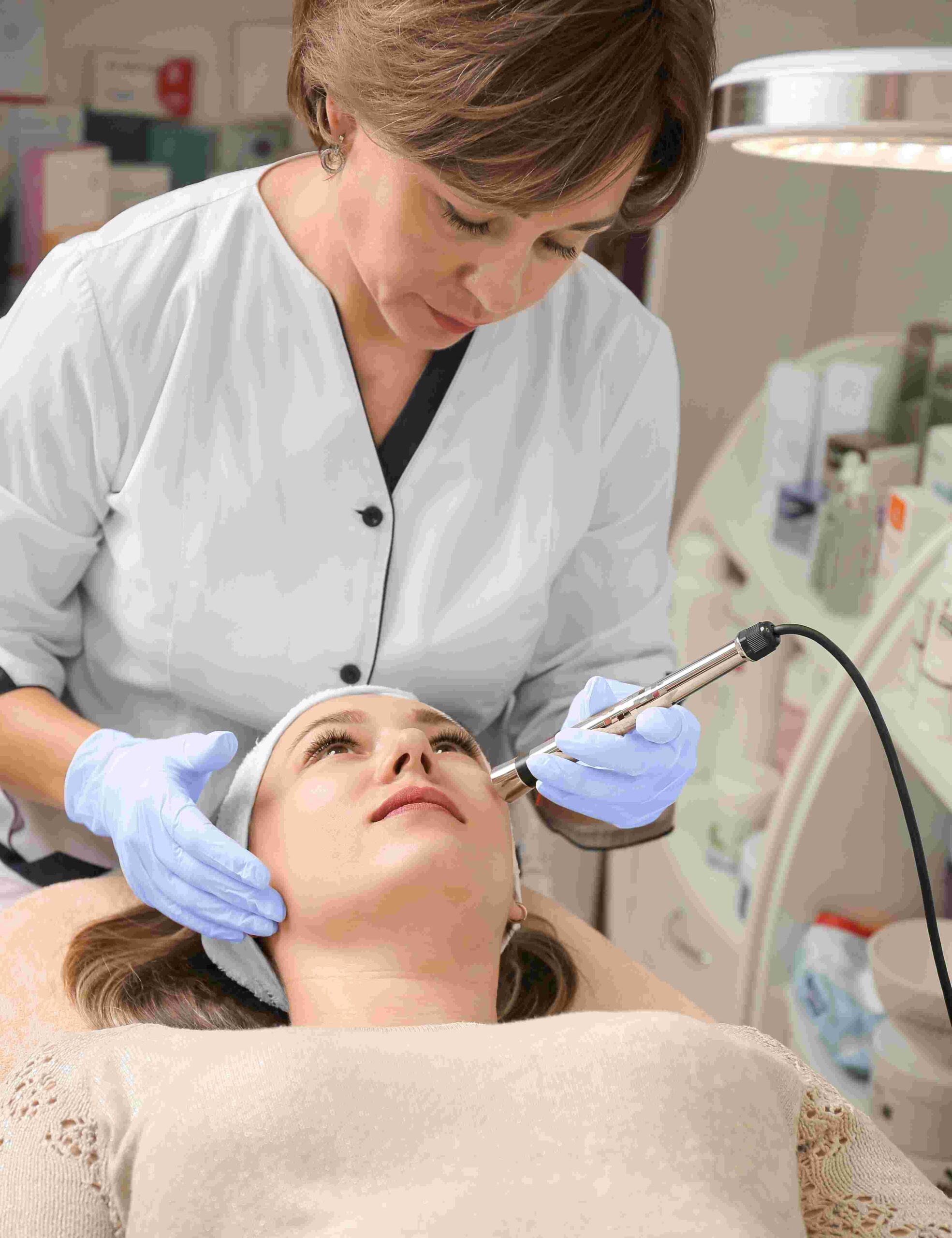 electroporation-procedure-close-up-girl-on-a-cosm-2025-02-03-15-47-16-utc electroporation-procedure-close-up-girl-on-a-cosm-2025-02-03-15-47-16-utc